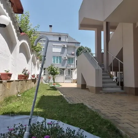 Siana House 2*