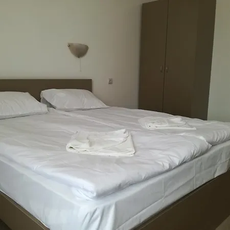 Siana House Guest house 2*