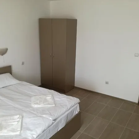 Siana House Guest house 2*