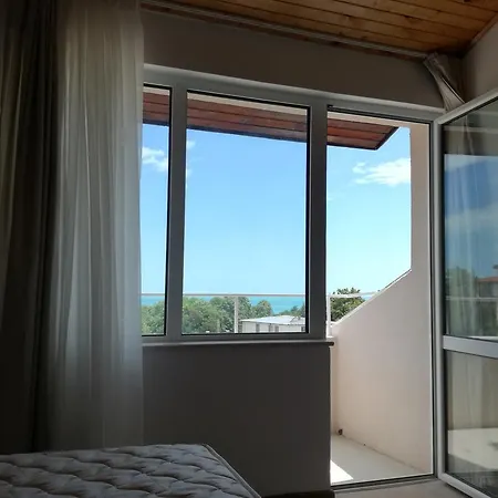 Guest house Siana House 2*