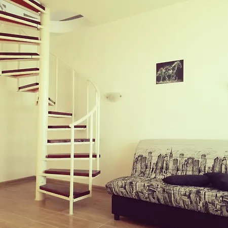 Guest house Siana House 2*