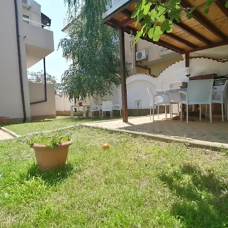Siana House 3*