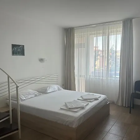 Siana House Konukevi 2*