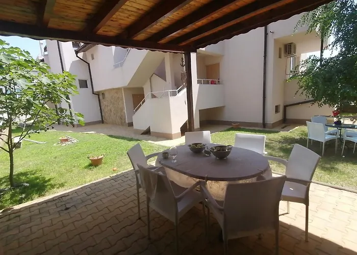 Siana House Πανσιόν