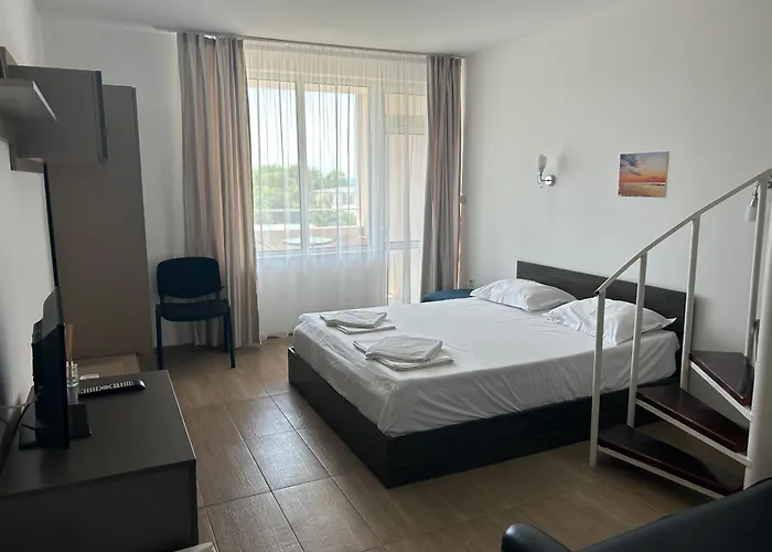 Siana House Ράβντα