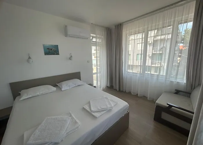 Πανσιόν Siana House