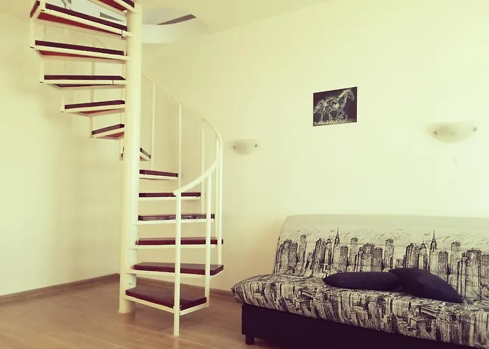 Πανσιόν Siana House 3*