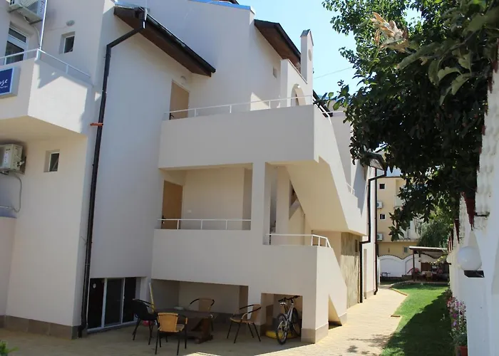 Siana House Πανσιόν