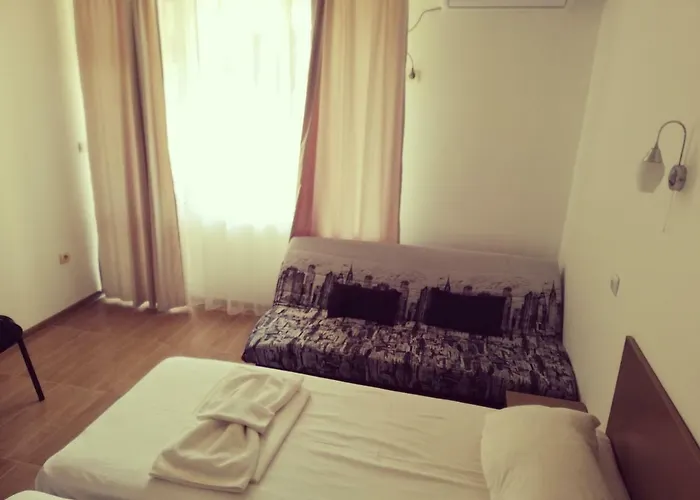 Siana House Ράβντα